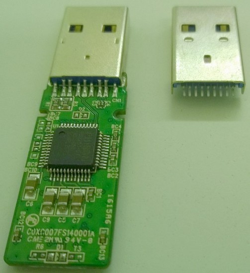 usb-3-stick-with-male-type-A-connector.jpg