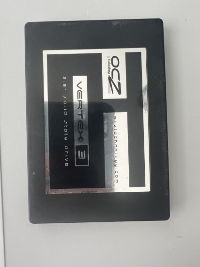 ocz-vertex3-donor-front-cover.jpg