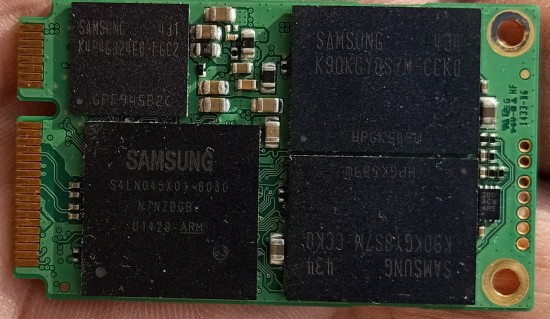 CDRLabs  -  Photo CPU NAND Side Samsung M Sata PM851 SSD.jpg