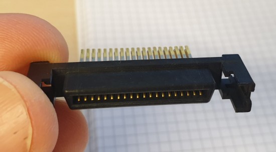 pinout SCA-2 40 PIN connector FIber Channel.jpg (97.7 KiB) Viewed 2573 times pinout SCA-2 40 PIN connector FIber Channel.jpg