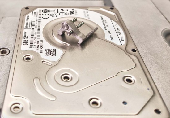 HDDS WDC 2.5 Ramp P6 and HDD.jpg