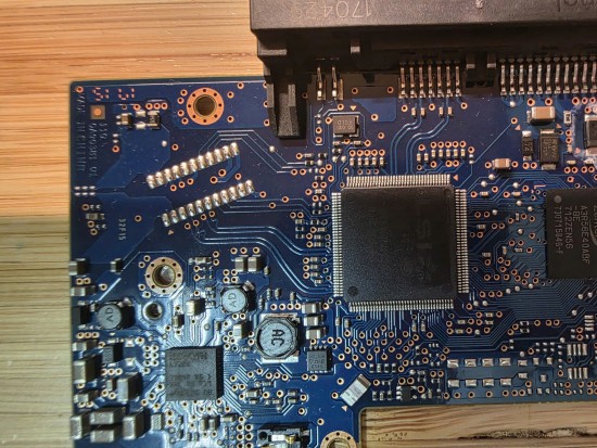PCB ZOOM.jpg