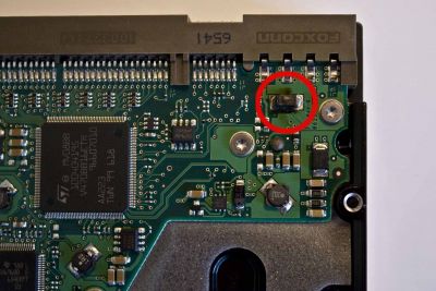 SeagateBarracuda-damaged component circled1.jpg (208.26 KiB) Viewed 21518 times SeagateBarracuda-damaged component circled1.jpg