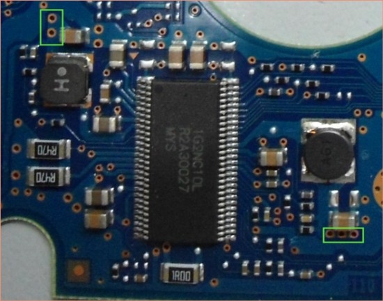 HTS543232A7A384_Vio_Vcore.jpg