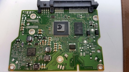 ST3000DM001_Board.jpg (2.11 MiB) Viewed 12975 times ST3000DM001_Board.jpg